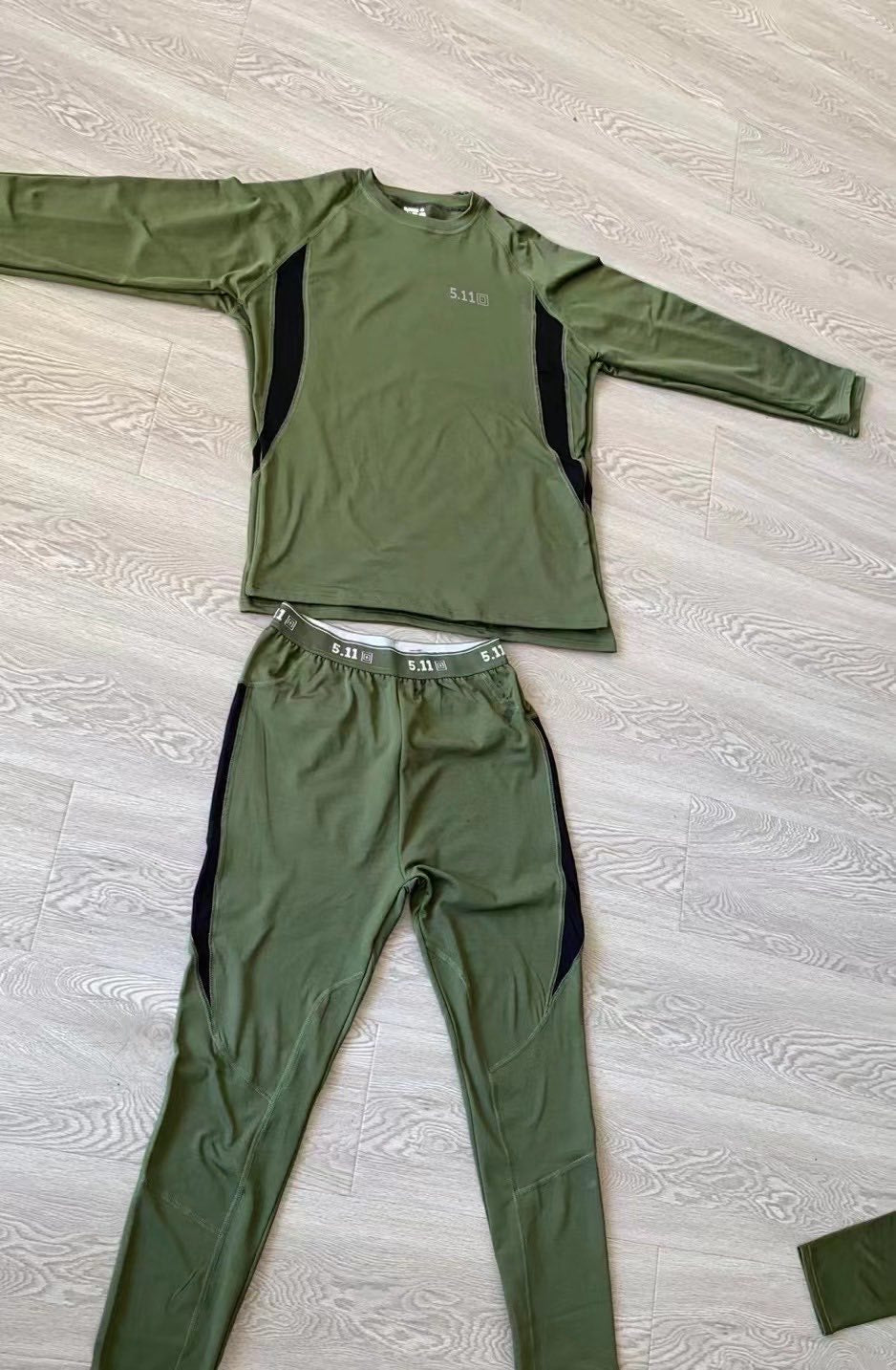 5.11 Komplet vojne duge gace i majica