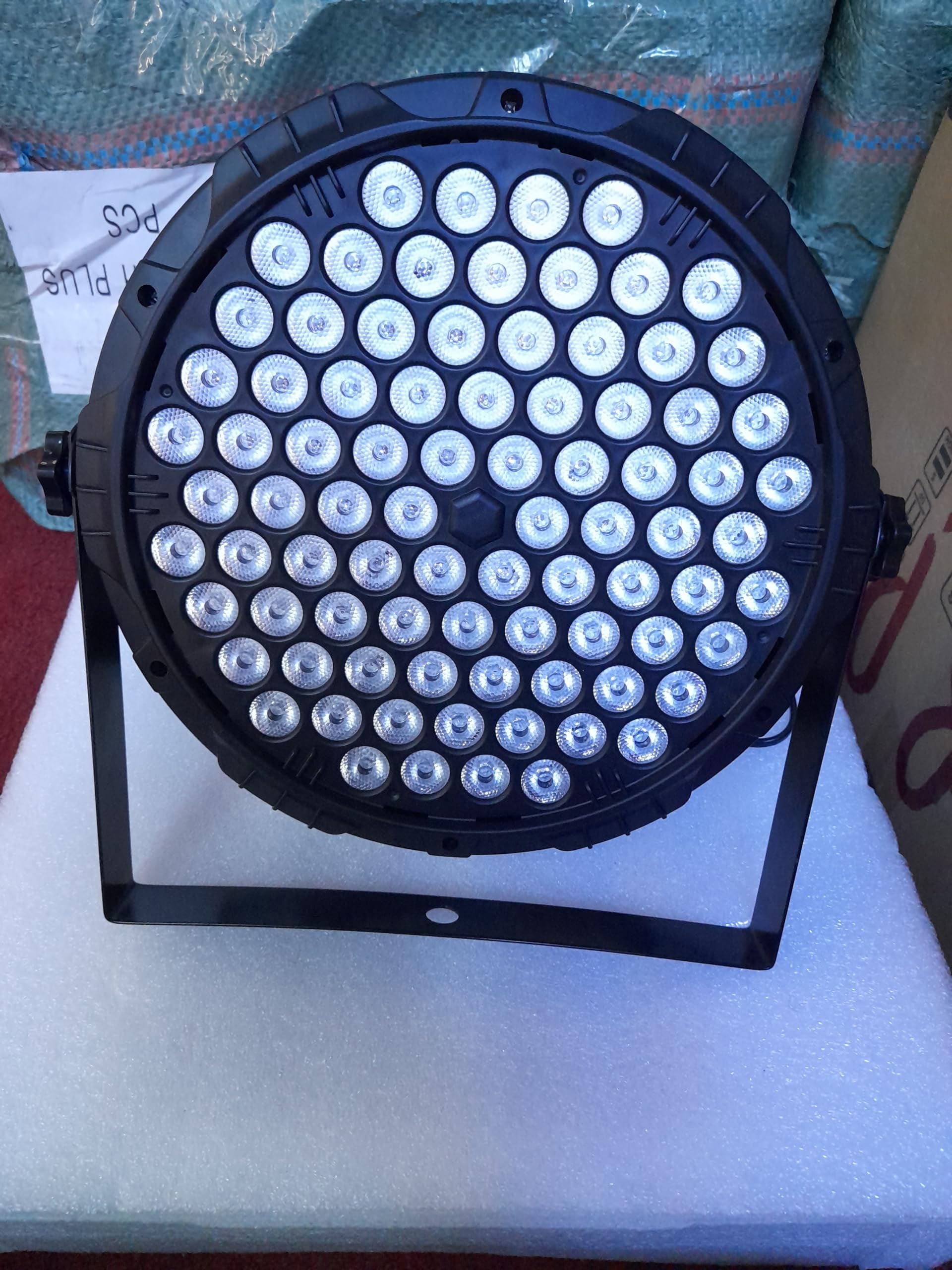 Led parka 84 dioda rasveta Parke 84 dioda RGB – Kokos Shop