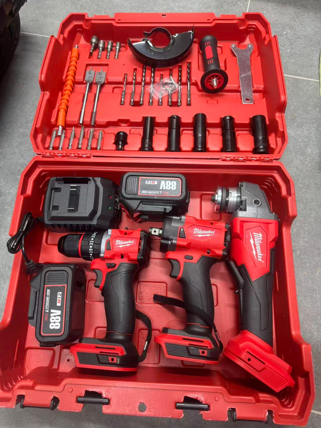 Aku Set 3u1 M12 88V – Bušilica, Udarni Odvijač i Brusilica + 2 Baterije (Kofer)