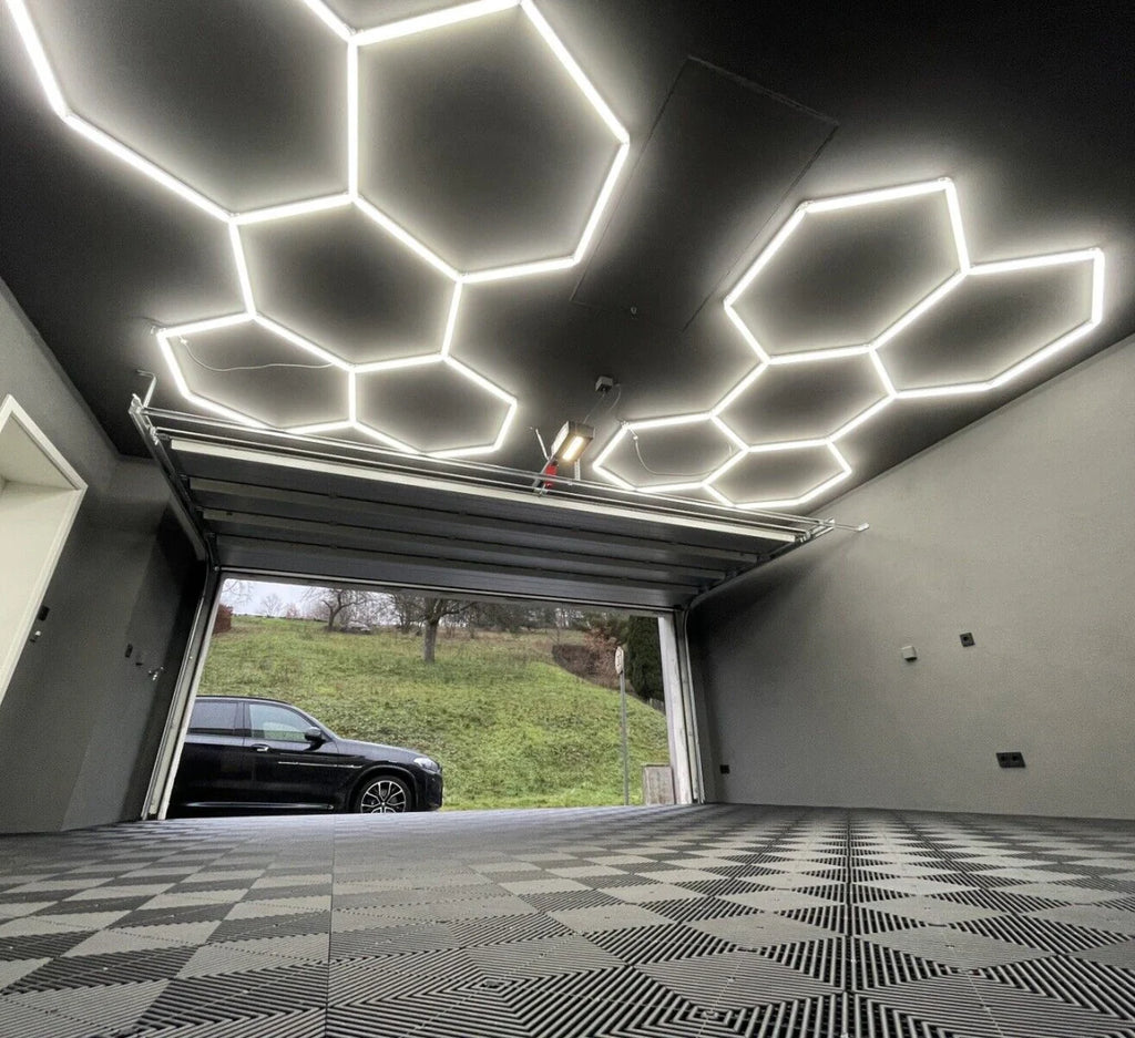 LED Hexagonalna Rasveta za Garažu 168W – Saćasta Plafonska Rasveta za Auto Detailing