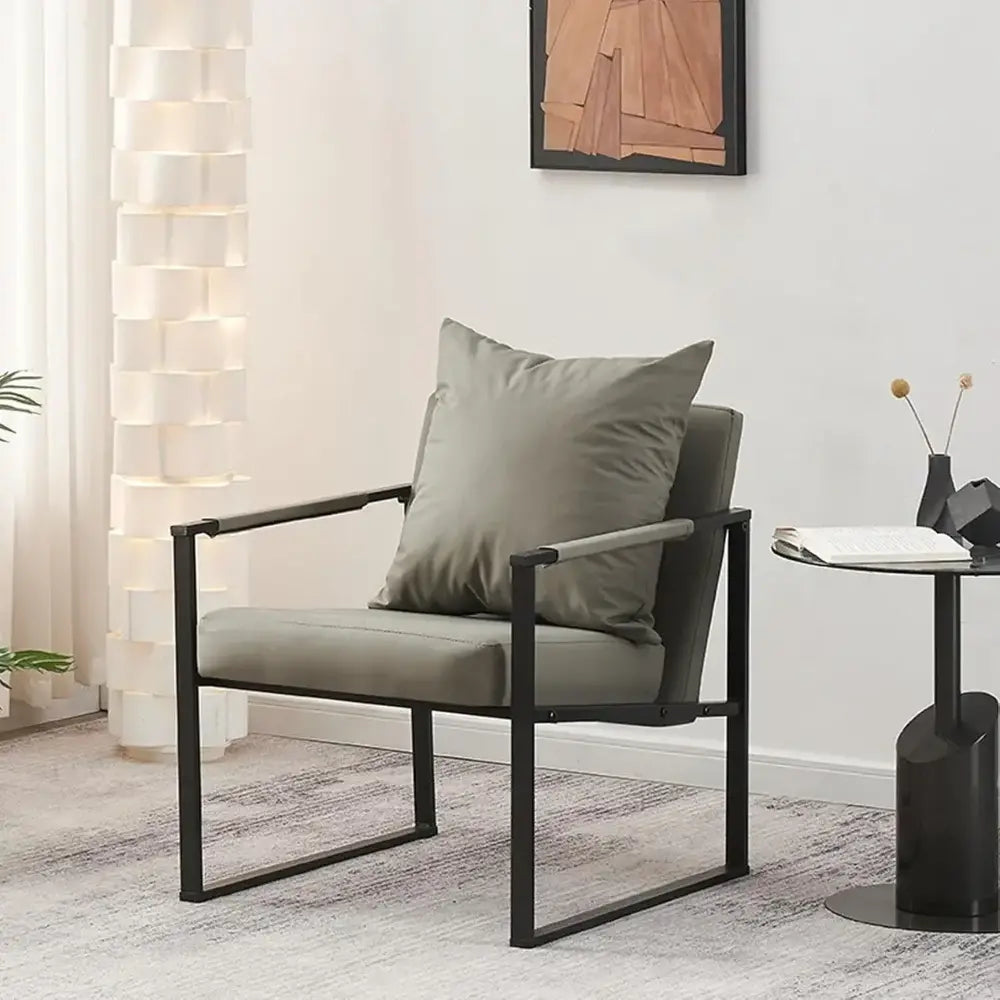 Lounge Fotelja SEDIA – Moderna i Udobna Fotelja za Dnevni Boravak