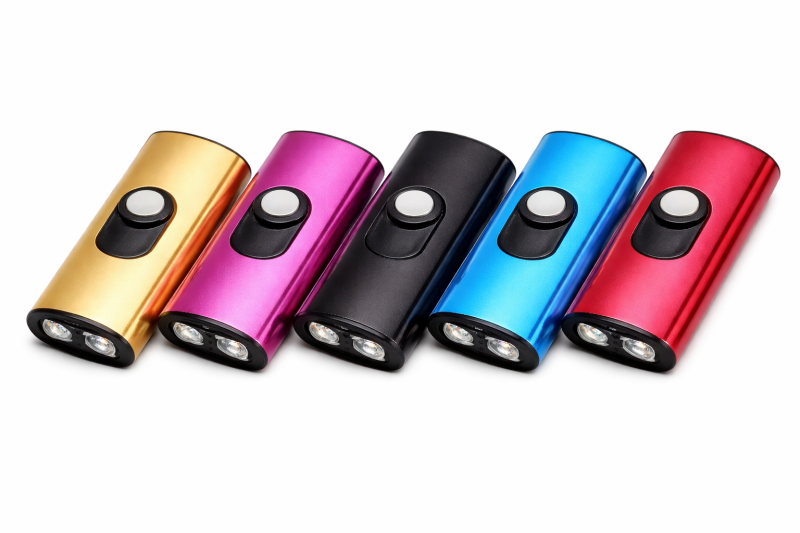 Uređaj za samoodbranu u obliku USB punjaca