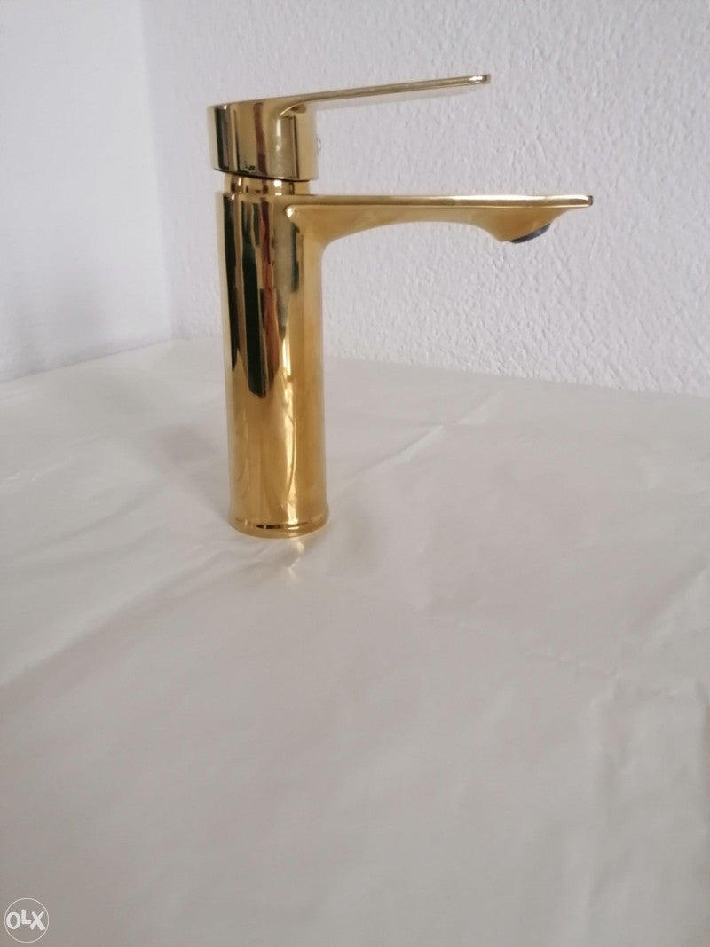 Baterija za lavabo i umivaonik zlatna